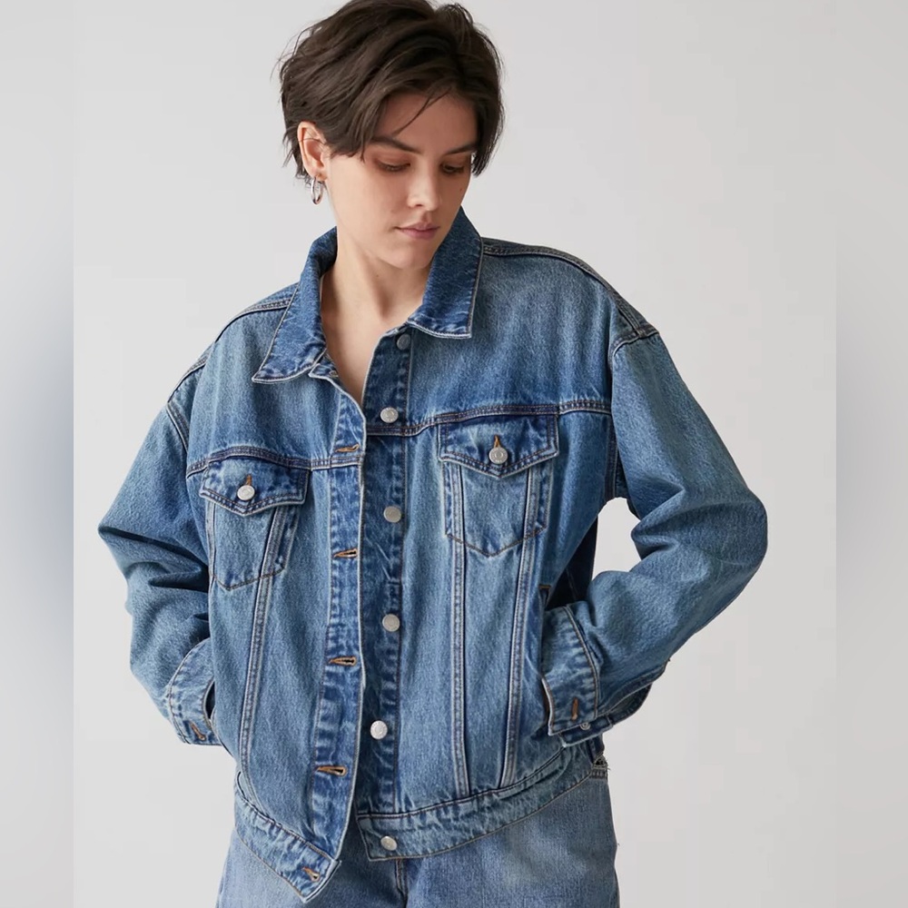BDG URBAN OUTFITTERS Women's CARLY Oversized Denim Trucker Jean Jacket S